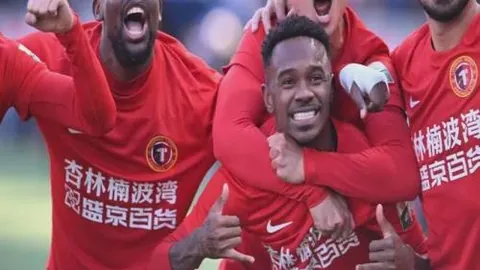 国足世亚预前瞻：核心球员缺阵考验严峻，卡塔尔取胜关键不容小觑